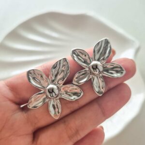 Daffodil Silver