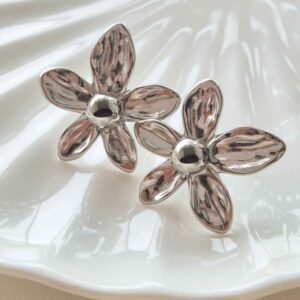 Daffodil Silver