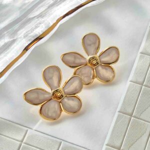 Pearly Fiore